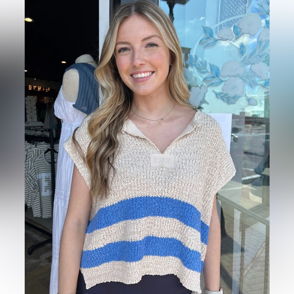 ILLA ILLA women’s V-Neck Sweater in Beige and Blue